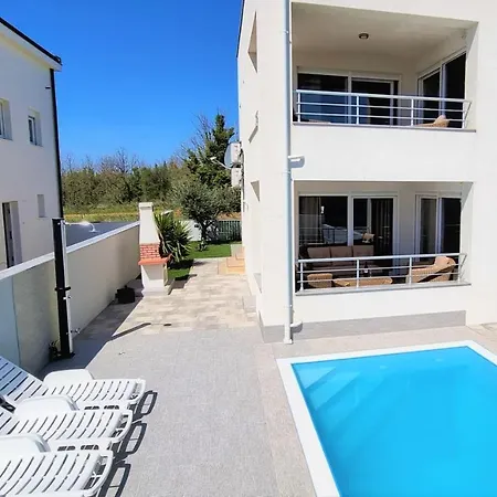 Luxury With Pool Apartamento
